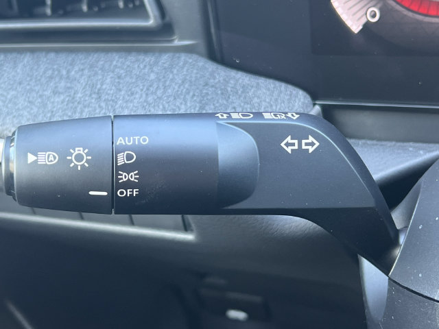 Used 2026 Nissan Kicks SV w/ Charging Package AWD/4WD image 15