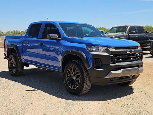 Used 2025 Chevrolet Colorado Trail Boss AWD/4WD image 3