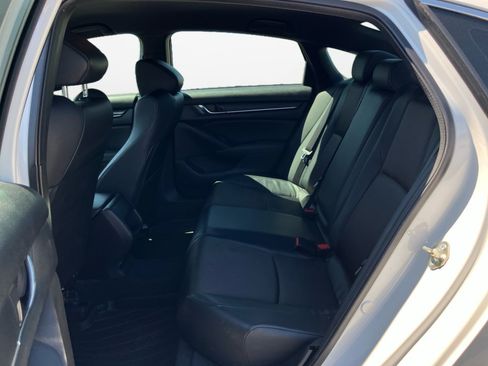 Used 2018 Honda Accord Sport image 15