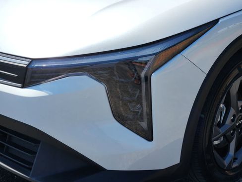 Certified 2025 Kia K4 FWD image 7