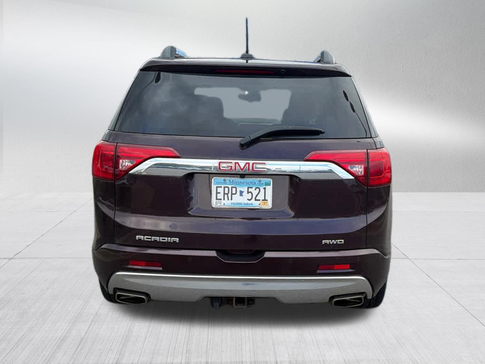 Used 2017 GMC Acadia Denali w/ Technology Package AWD/4WD image 5