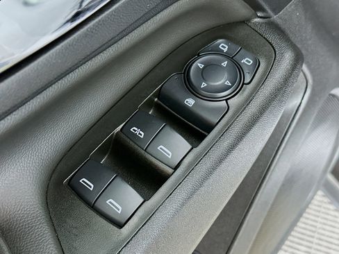 Used 2024 Chevrolet Equinox LT image 17