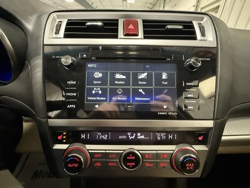 Used 2017 Subaru Outback 2.5i Premium image 40