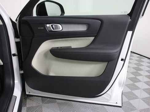 Certified 2026 Volvo XC40 B5 Ultra w/ Climate Package AWD/4WD image 21
