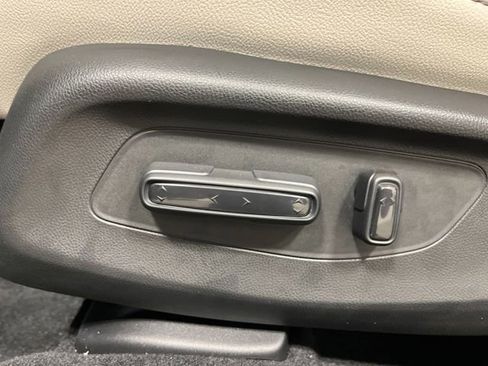 New 2026 Honda HR-V EX-L image 12