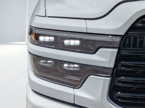 New 2026 RAM 2500 Laramie AWD/4WD image 9
