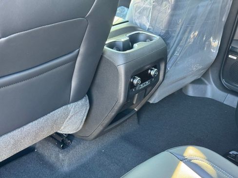 New 2026 GMC Acadia Elevation w/ Elevation Premium Package image 24