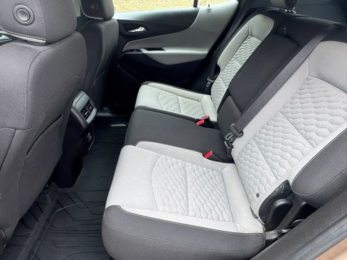 Used 2019 Chevrolet Equinox LS w/ LPO, Floor Liner Package AWD/4WD image 10