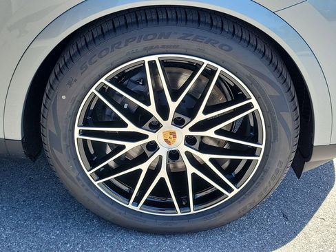 New 2026 Porsche Cayenne AWD/4WD image 13
