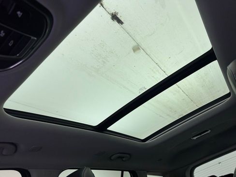 Used 2022 Jeep Grand Cherokee L Limited image 5