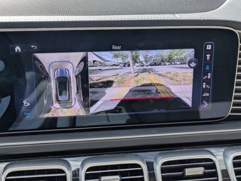 Used 2024 Mercedes-Benz GLE 450 4MATIC image 24