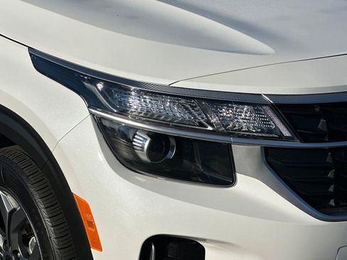 Certified 2026 Kia Seltos LX image 46