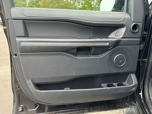 Used 2024 Ford Expedition XLT AWD/4WD image 12
