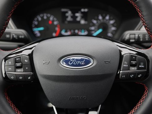 Used 2022 Ford Escape SEL w/ SEL Stealth AWD Package image 38