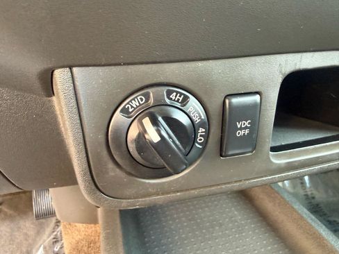 Used 2011 Nissan Xterra S AWD/4WD image 31