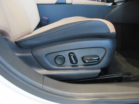 New 2025 Lexus ES 350 image 23