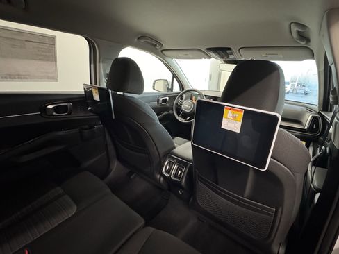 New 2025 Kia Sorento LX image 24