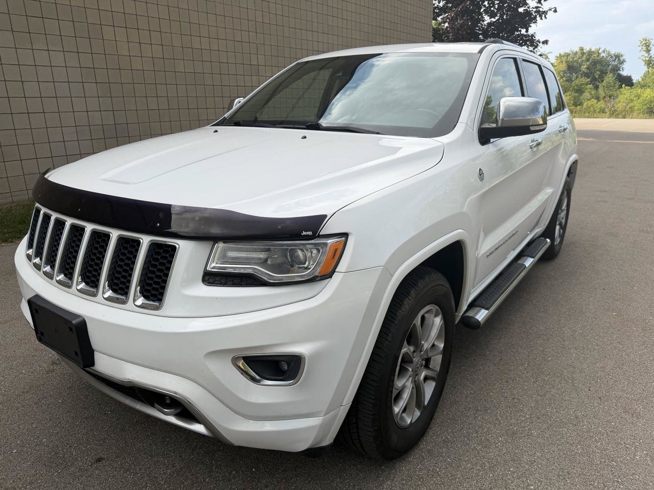 Used 2015 Jeep Grand Cherokee Overland w/ Advanced Technology Group AWD/4WD image 1