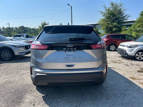 Used 2021 Ford Edge SE FWD image 4