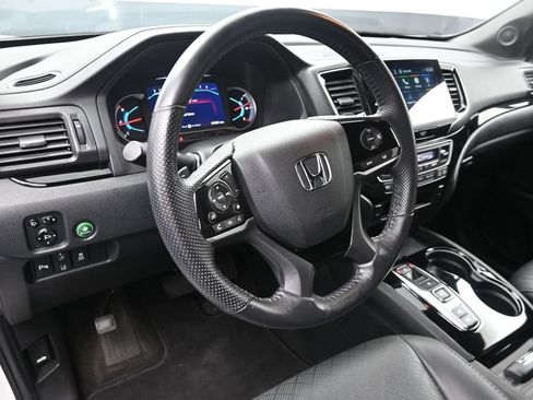 Used 2020 Honda Passport Touring image 18