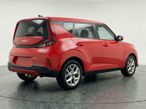 Used 2025 Kia Soul LX w/ LX Technology Package image 9