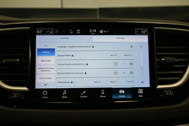 Used 2024 Chrysler Pacifica Touring-L FWD image 36
