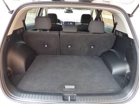 Used 2020 Kia Sportage LX image 40