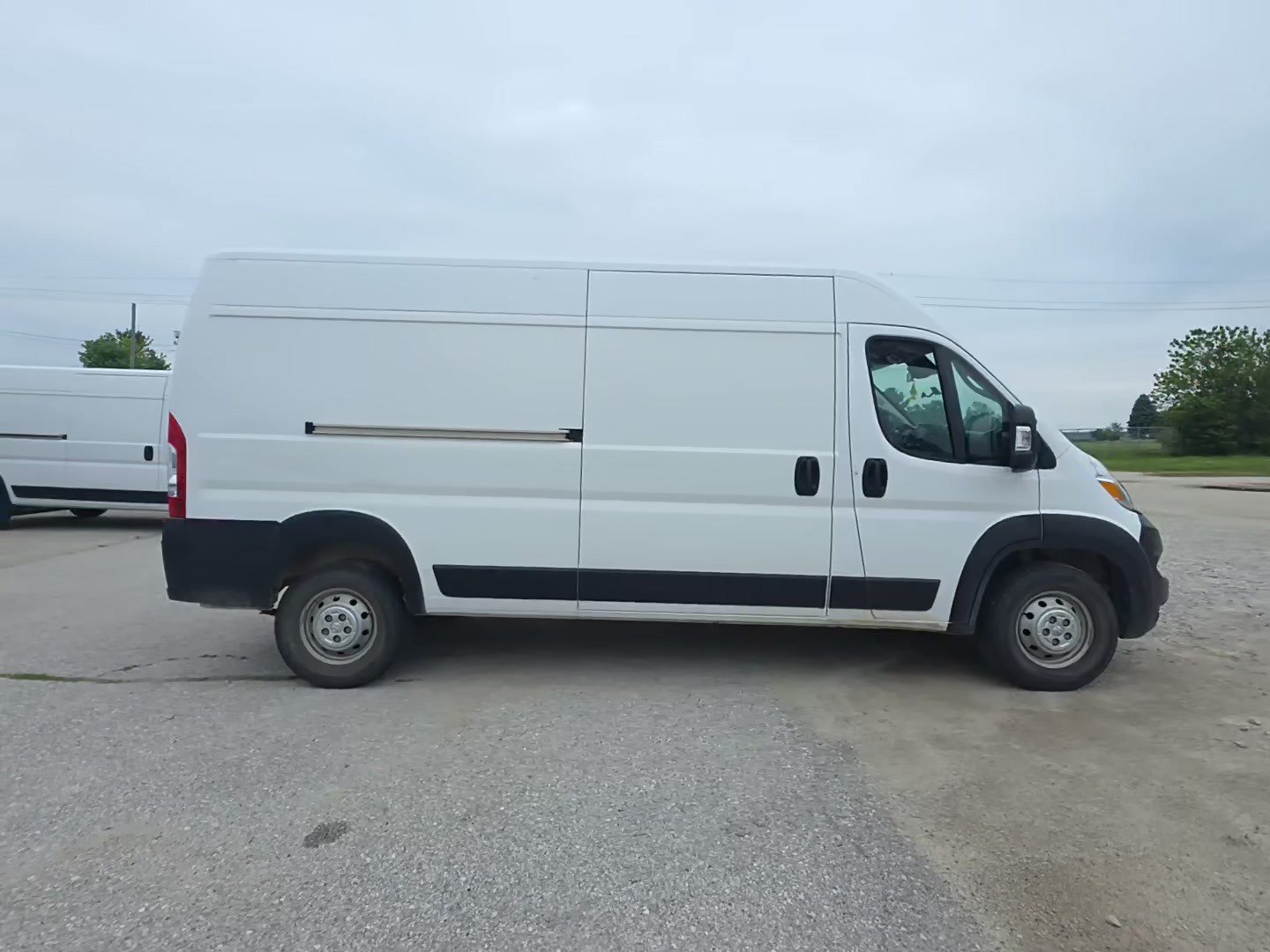Used 2023 RAM ProMaster 2500 FWD image 2