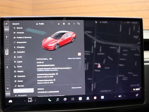 Used 2022 Tesla Model S AWD image 21