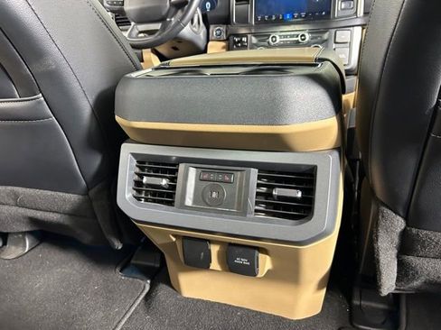 Used 2024 Ford F250 Lariat AWD/4WD image 11