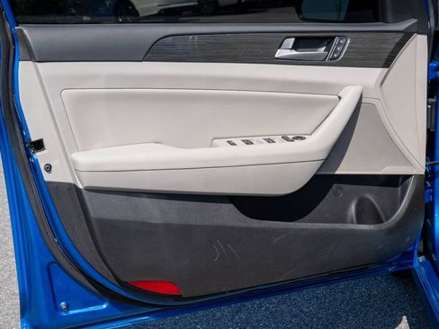Used 2018 Hyundai Sonata Limited w/ Cargo Package FWD image 10