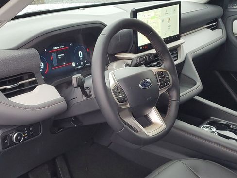 New 2026 Ford Explorer Active image 9