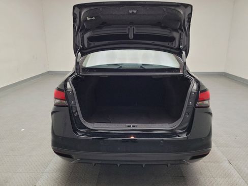 Used 2023 Nissan Versa SV image 29