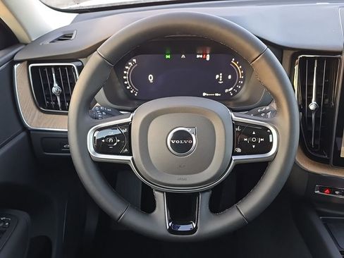 New 2026 Volvo XC60 B5 Core w/ Climate Package AWD/4WD image 13