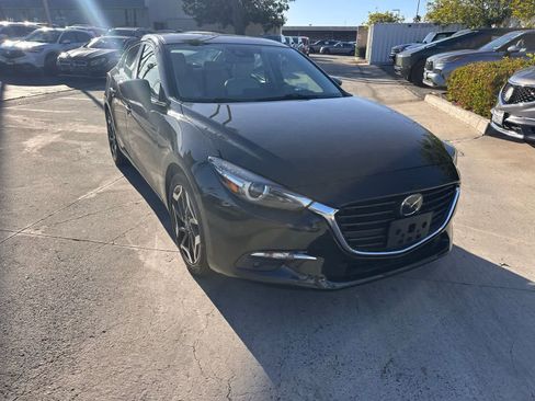 Used 2018 MAZDA MAZDA3 Grand Touring w/ Premium Equipment Package image 7