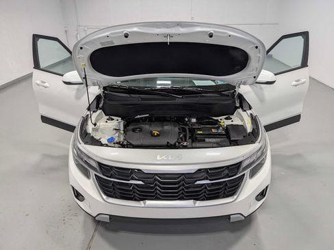 Used 2024 Kia Seltos LX AWD/4WD image 13