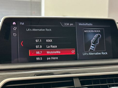 Used 2019 BMW 740i image 21