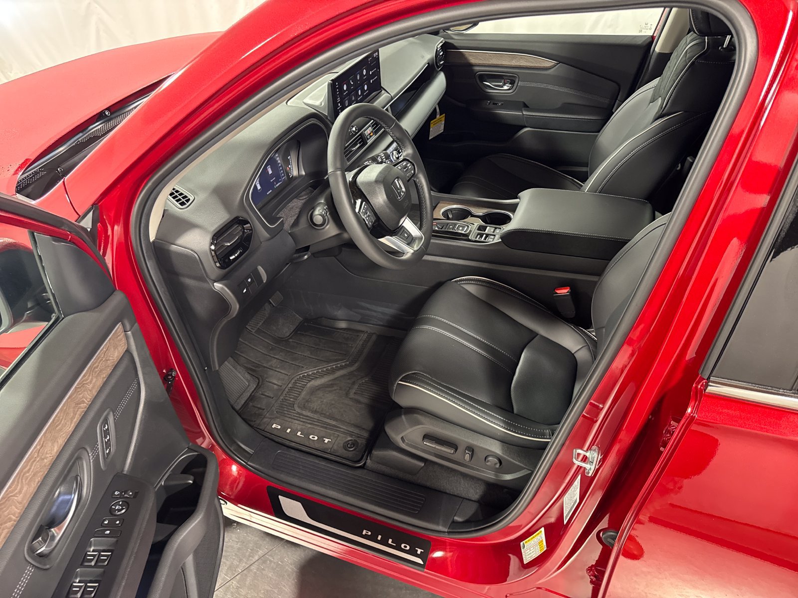 New 2026 Honda Pilot Elite image 3