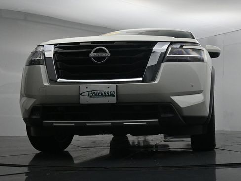 Used 2023 Nissan Pathfinder Platinum w/ Cargo Package AWD/4WD image 37