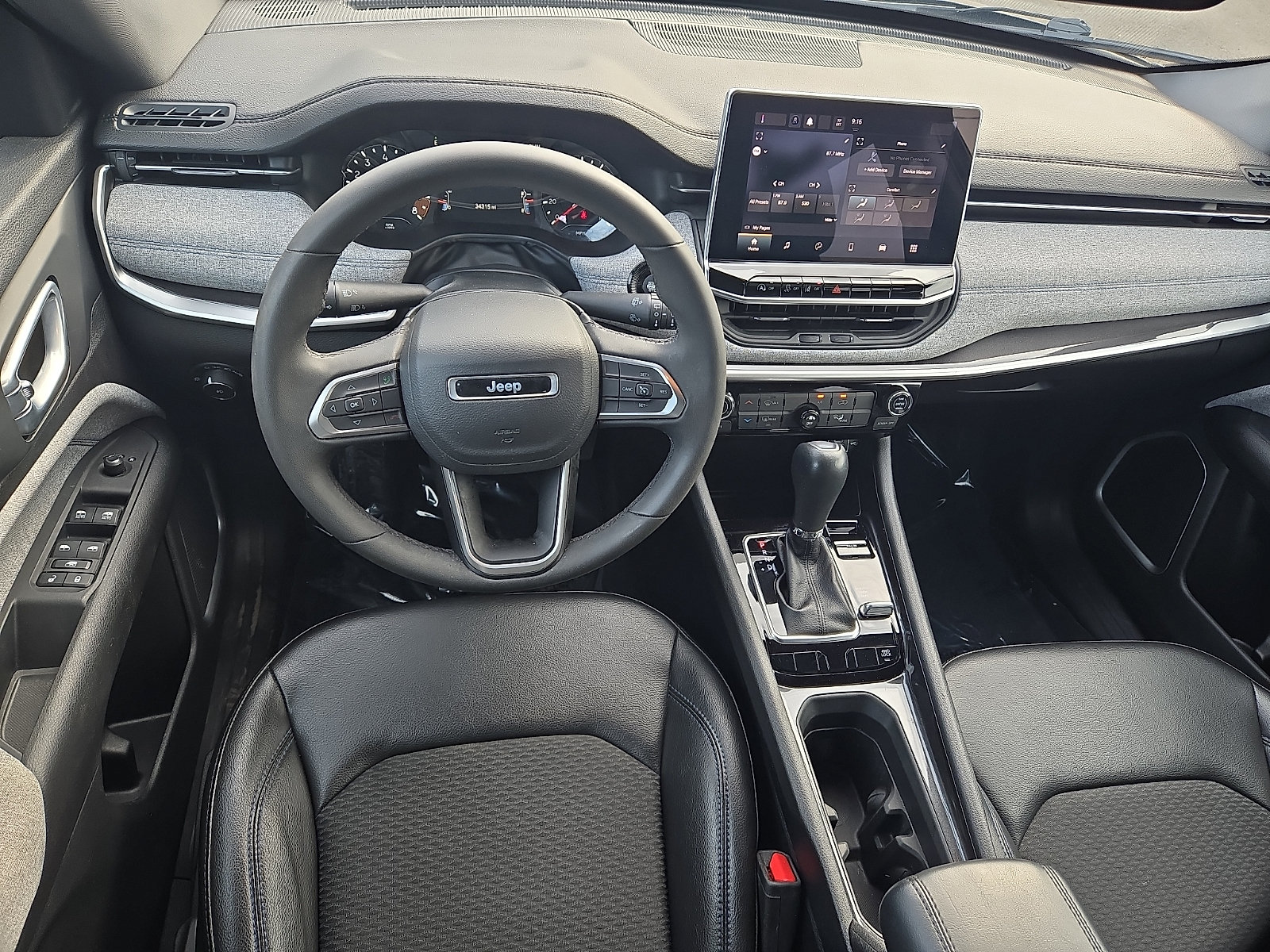 Used 2023 Jeep Compass Latitude AWD/4WD image 11