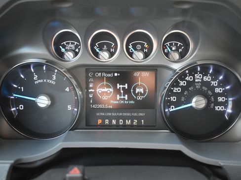 Used 2013 Ford F250 XLT w/ XLT Premium Pkg image 32