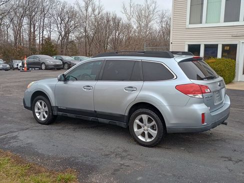 Used 2014 Subaru Outback 2.5i Premium image 3