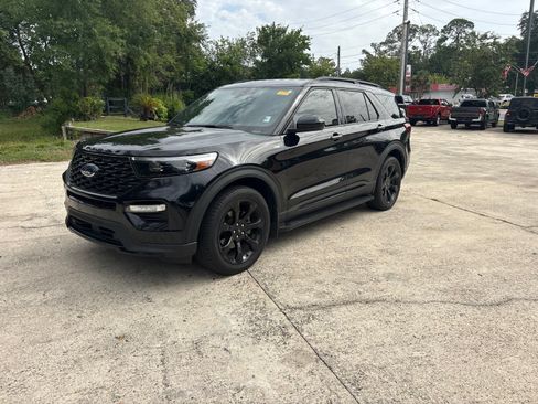 Used 2024 Ford Explorer ST-Line w/ Class IV Trailer Tow Package RWD image 2