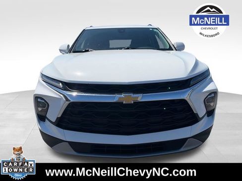 Used 2023 Chevrolet Blazer LT w/ Convenience Package AWD/4WD image 2
