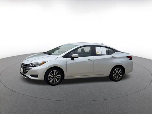 Used 2025 Nissan Versa SV FWD image 8