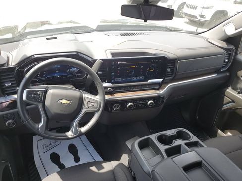 Certified 2023 Chevrolet Silverado 1500 LT AWD/4WD image 30