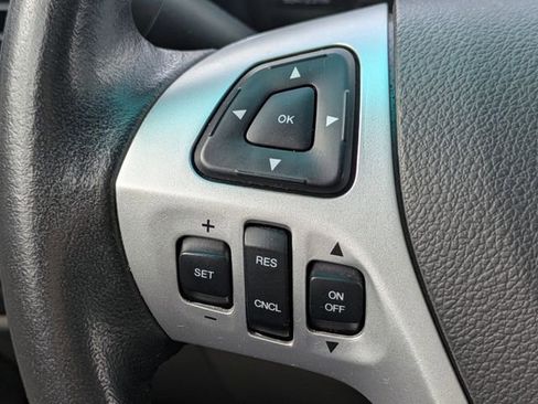 Used 2014 Ford Explorer XLT w/ Equipment Group 202A image 24