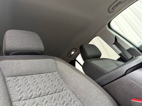 Used 2024 Chevrolet Equinox LT AWD/4WD image 17