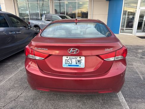 Used 2013 Hyundai Elantra GLS w/ Preferred Pkg image 5