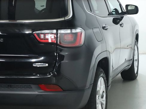 Used 2024 Jeep Compass Latitude AWD/4WD image 45
